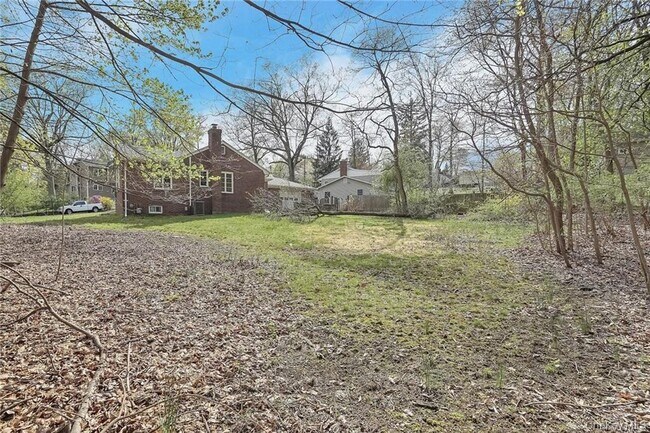 Building Photo - 17 Brookside Ave