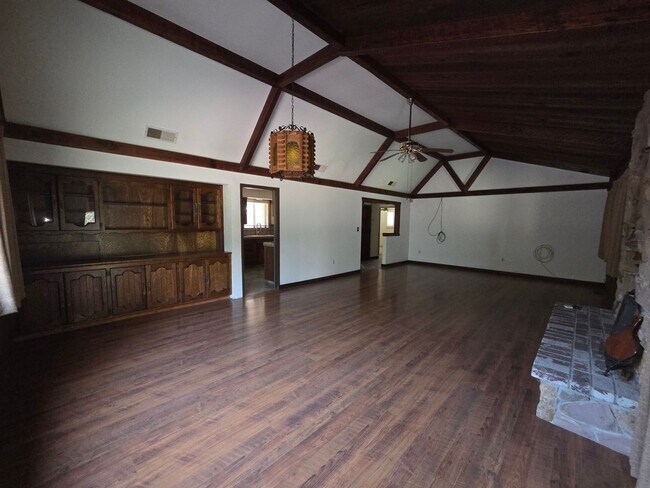 Building Photo - REDUCED!!!