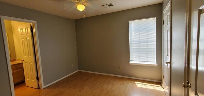 Building Photo - 1532 Beaver Trail Dr