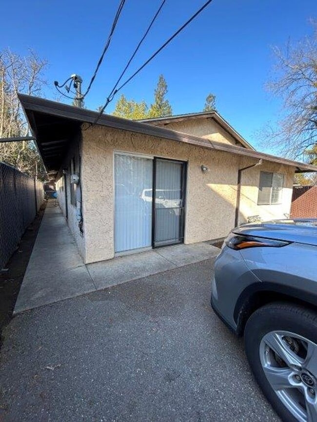 Building Photo - MOVE IN SPECIAL!!! $250 OFF FIRST MONTH'S ...