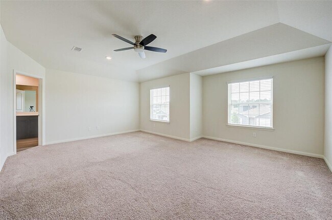 Building Photo - 28057 Irving Dr