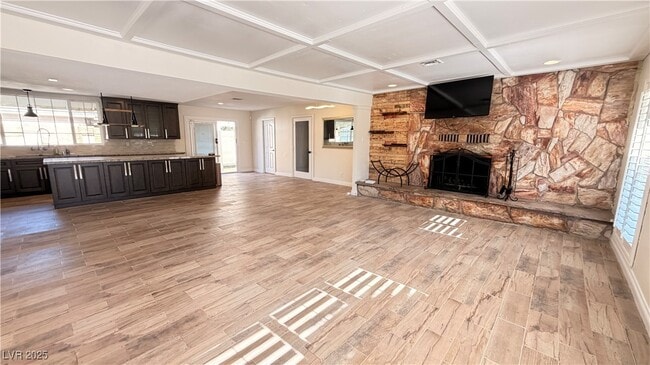 Building Photo - 1819 S Beverly Way