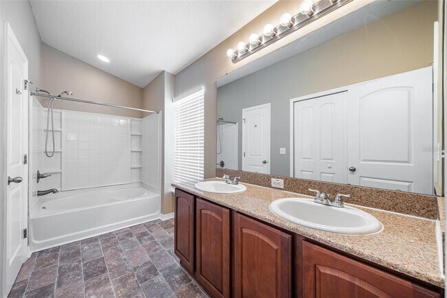 Building Photo - 6750 Eagle Feather Dr