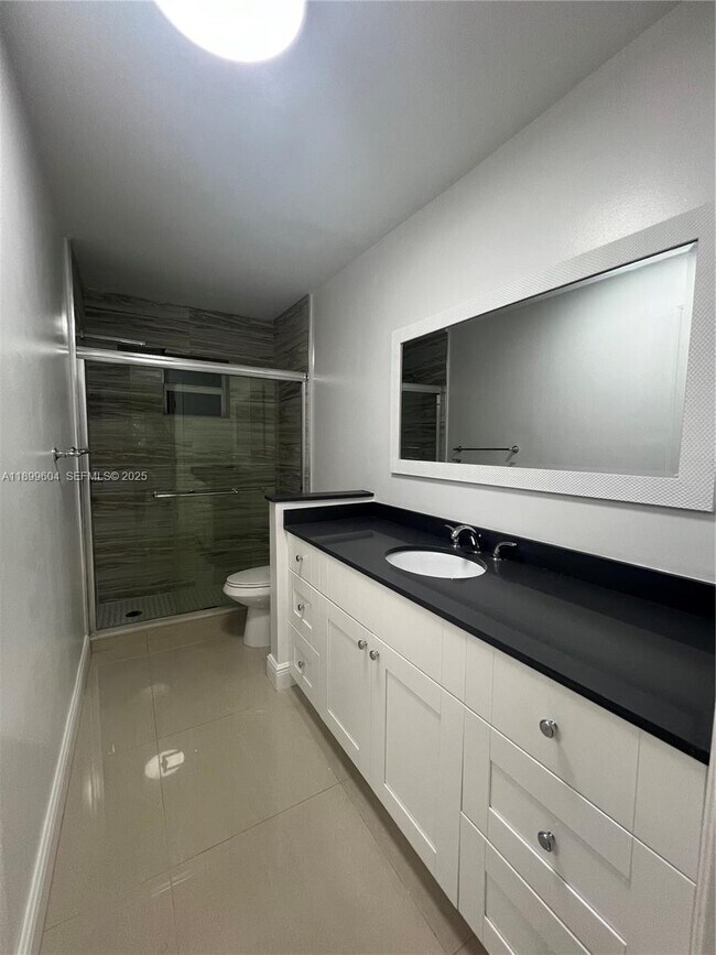 Building Photo - 17255 SW 95th Ave