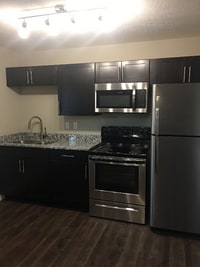 Building Photo - 320 E Main St