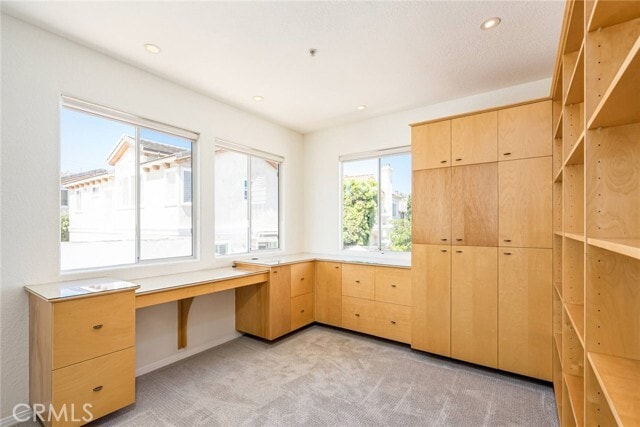 Building Photo - 2213 Marshallfield Ln