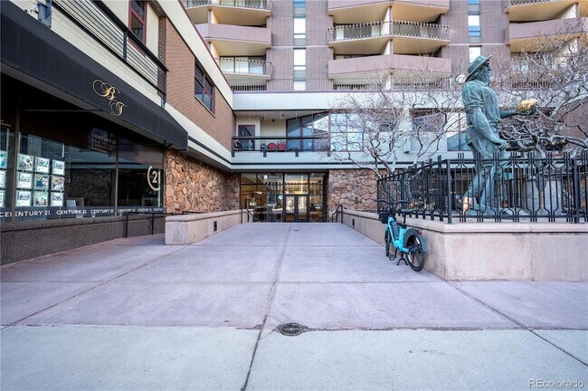Building Photo - 1020 15th St