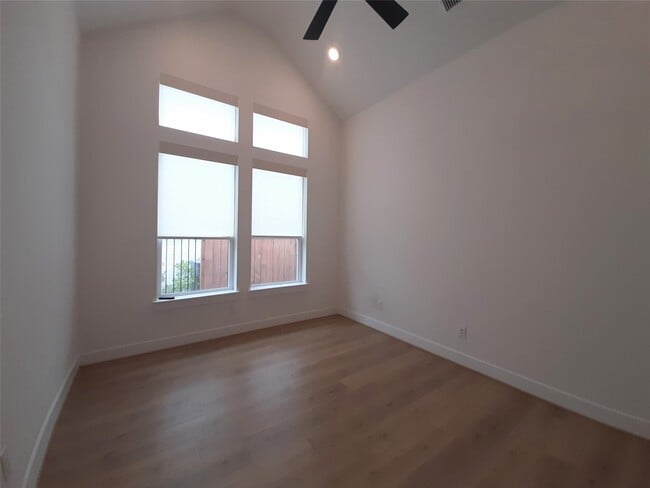 Building Photo - 8015 Allston Vlg Trl