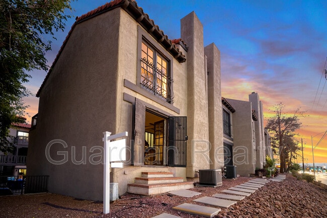 Building Photo - 2882 Calle Del Oro