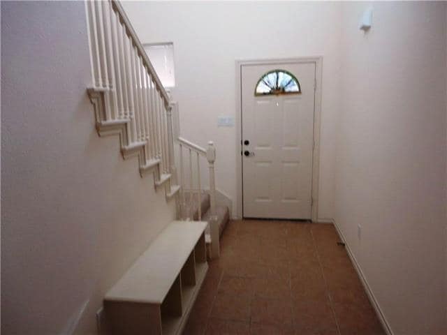 Building Photo - 232 Seva Ct