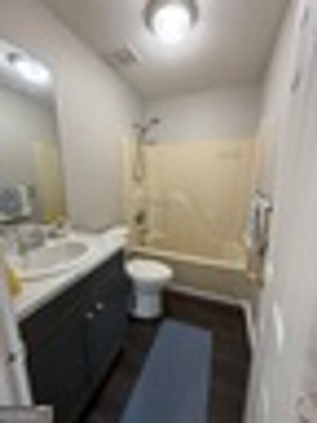 Building Photo - 73 Talbot Ct