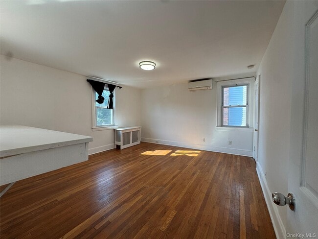 Building Photo - 267 Plainfield Ave