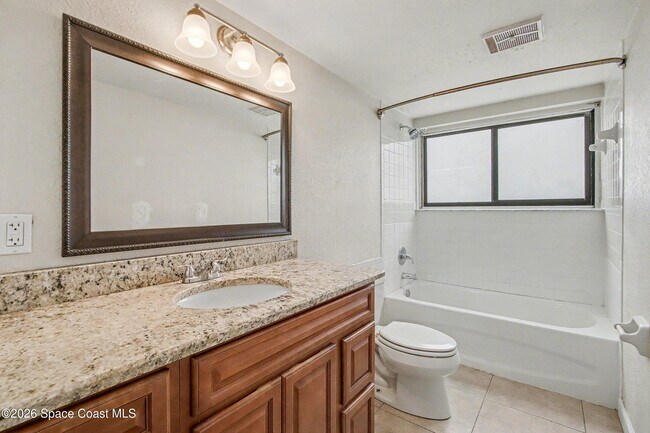 Building Photo - 2109 Hidden Grove Ln