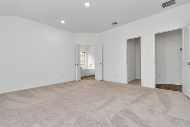Building Photo - 2916 Cordova Hl Dr