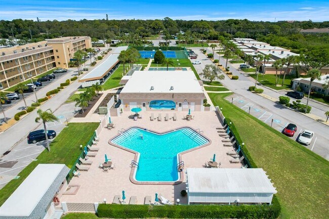 Building Photo - 355 Boca Ciega Point Blvd S