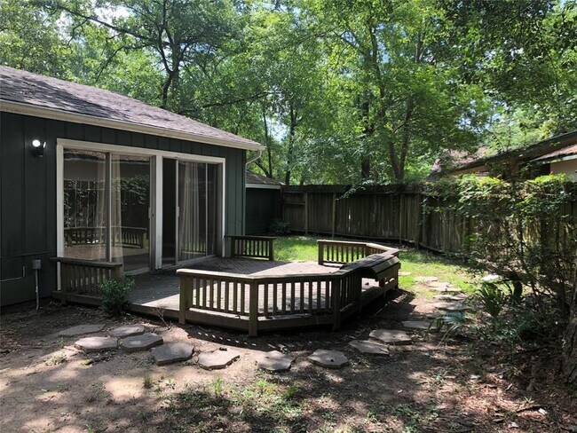 Building Photo - 1915 N Red Cedar Cir