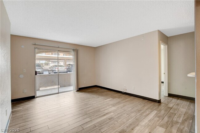 Building Photo - 200 Mission Laguna Ln