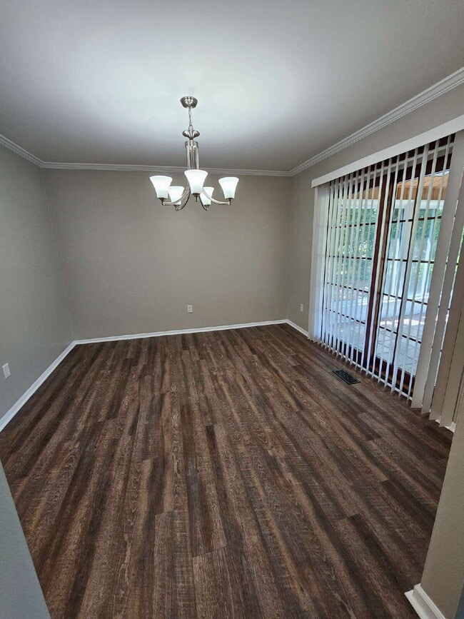 Building Photo - Private 4 Bedroom Home on 0.75 Acres with Great Room Fireplace, Wet Bar & 3-Season Room, 2 Car At...