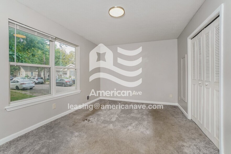 Building Photo - 2116 Griffiths Ave