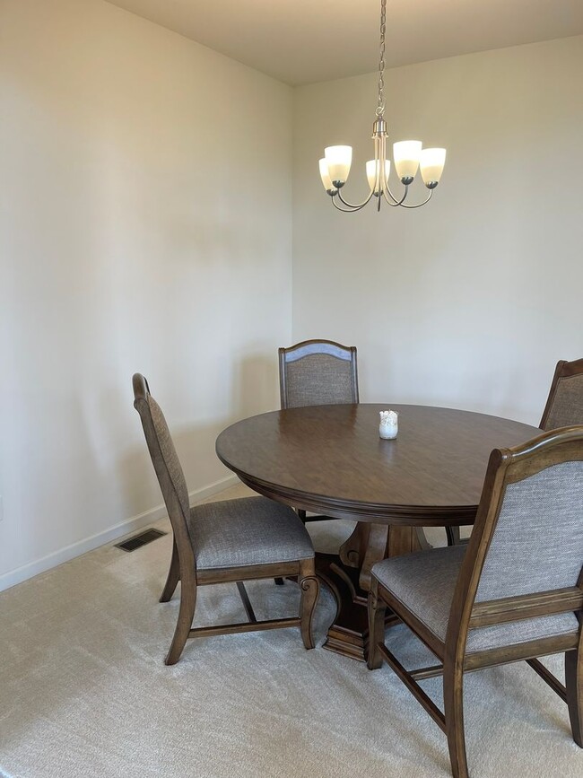Building Photo - COMING SOON - HYETTS CROSSING