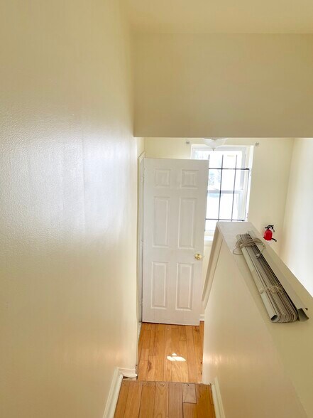 Building Photo - 1422 N Willington St