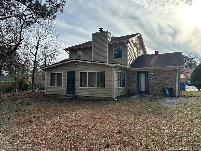 Building Photo - 7670 Beverly Dr