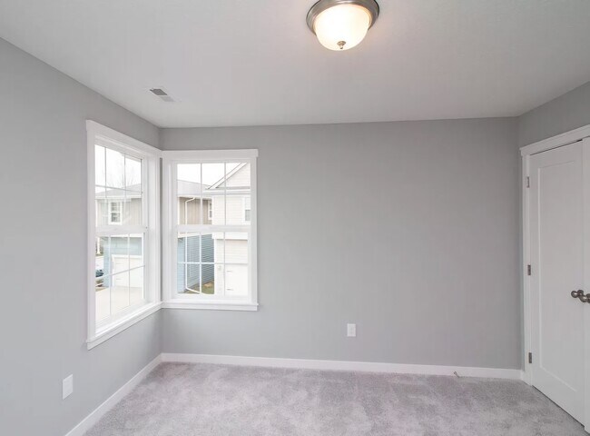 Building Photo - 2697 165th Ln