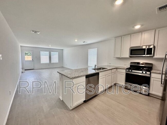 Building Photo - 14818 Razorbill Dr