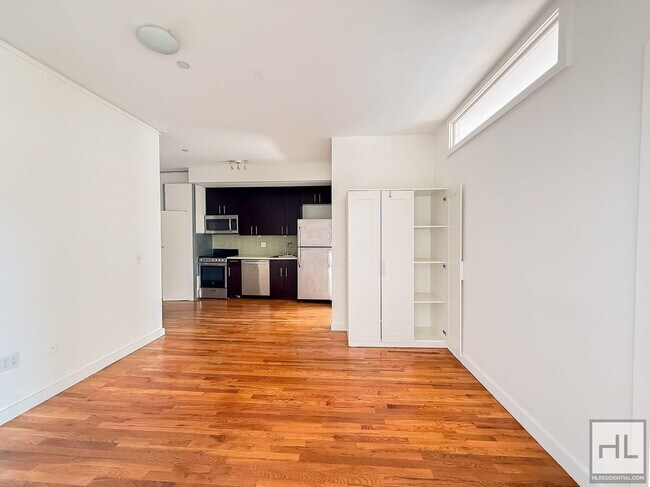 Building Photo - NOLL STREET / Bushwick 3-Bed 2-Bath