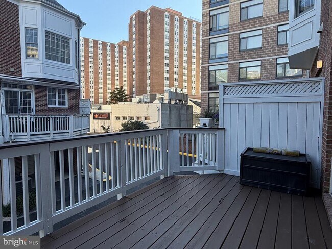 Building Photo - 1303 Cameron Hill Ct