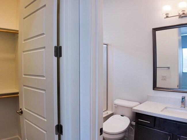 Building Photo - Exquisite Luxury Rental in Prestigious Gated Tule Springs Community