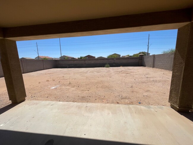 Building Photo - Spacious New-Build Family Home!