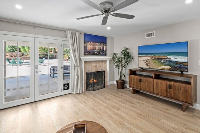 Building Photo - 1648 El Prado Ave