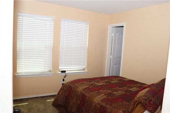 Building Photo - 1112 Strickling Dr