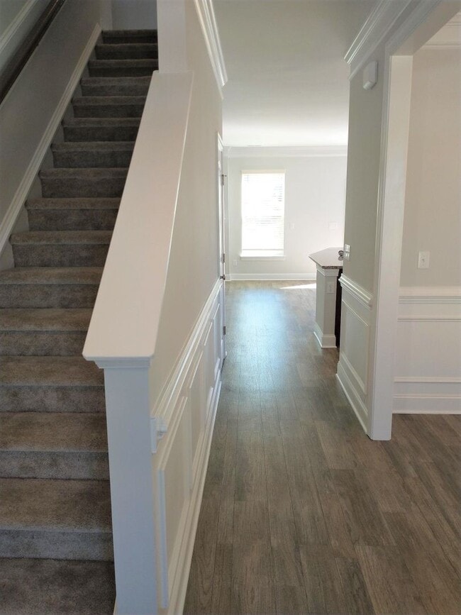 Building Photo - Beautiful Home in Gardner!  4 bedroom 3 fu...