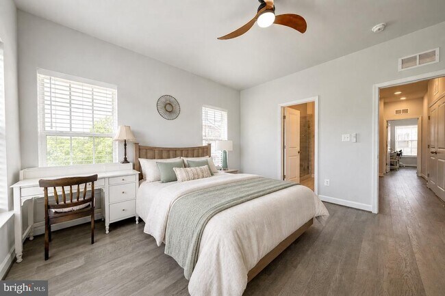 Building Photo - 12544 Ovation Dr