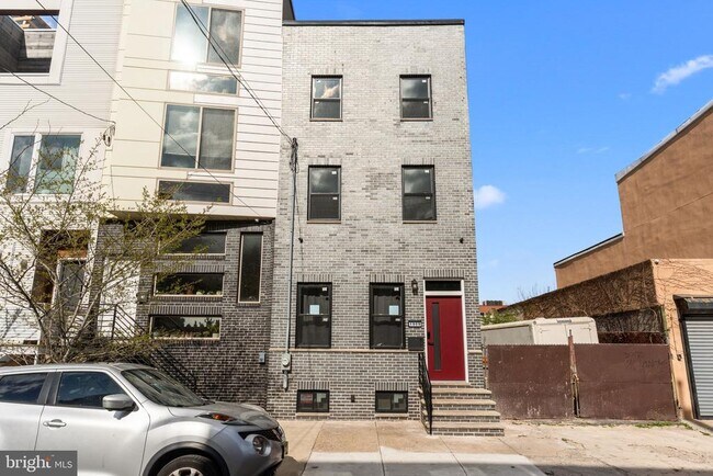 Building Photo - 1909 E Cumberland St