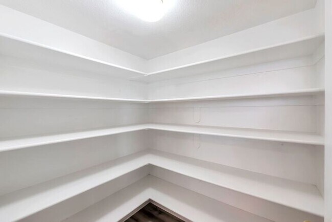 Building Photo - Peaceful Provo Townhome