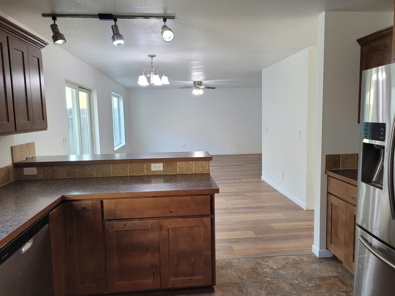 Building Photo - 2470 Herrington Way