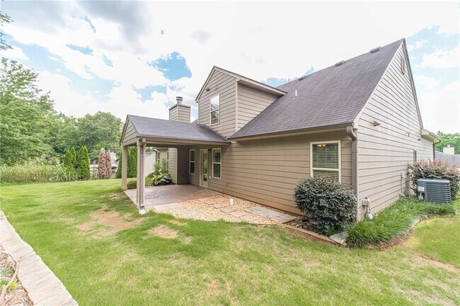 Building Photo - 511 Lena Dr