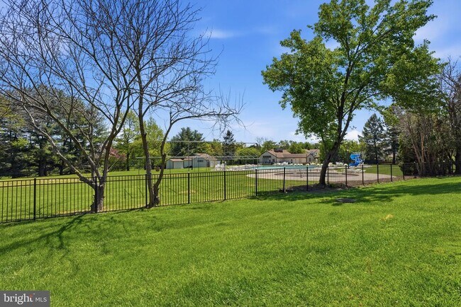Building Photo - 4016 Barry Ct