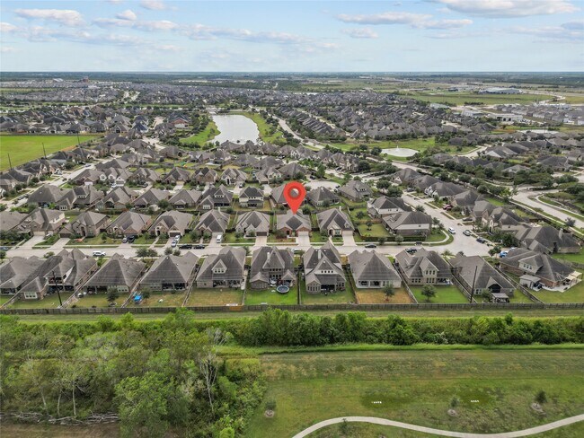 Building Photo - 3622 Pasteur Ln