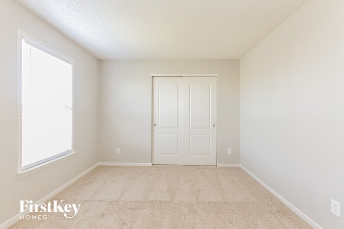 Building Photo - 8250 S Rising Sun Dr