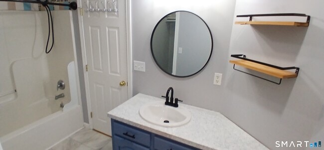 Building Photo - 100 Beacon St