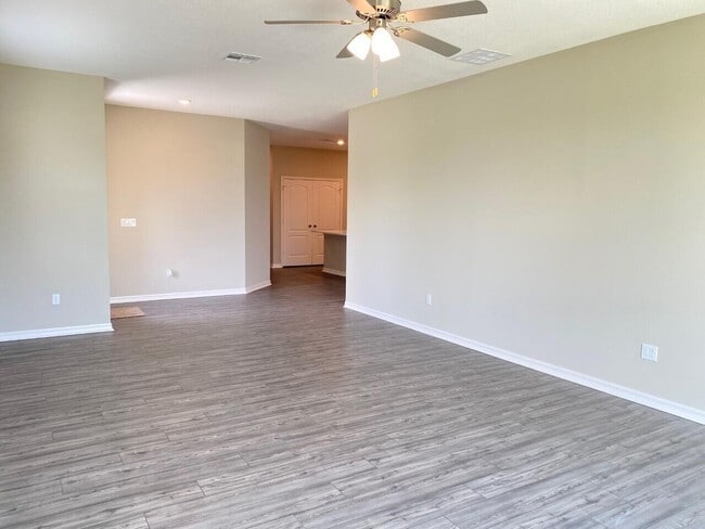 Building Photo - 1638 Merriment Way