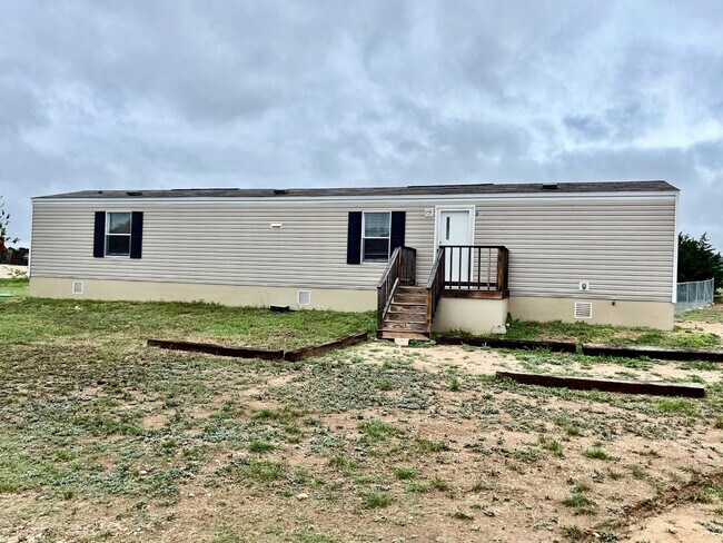 Primary Photo - 6150 State Hwy 16 S