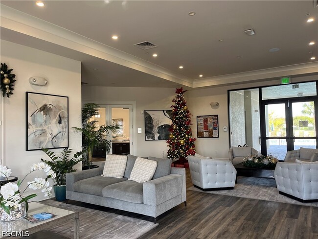 Building Photo - 14662 Cantabria Dr