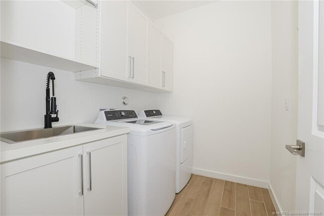 Building Photo - 3451 SW Blackberry Ln