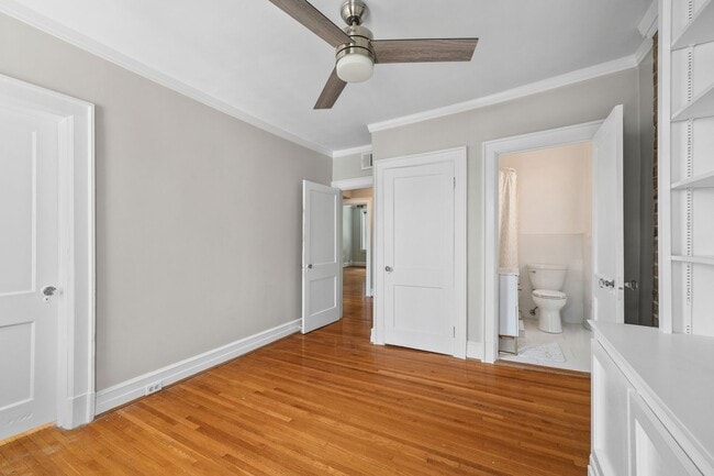Building Photo - Beautiful Renovated 3 Bedroom 2.5 Bath off...