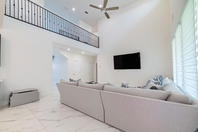 Building Photo - 2404 Norman Mailer Dr